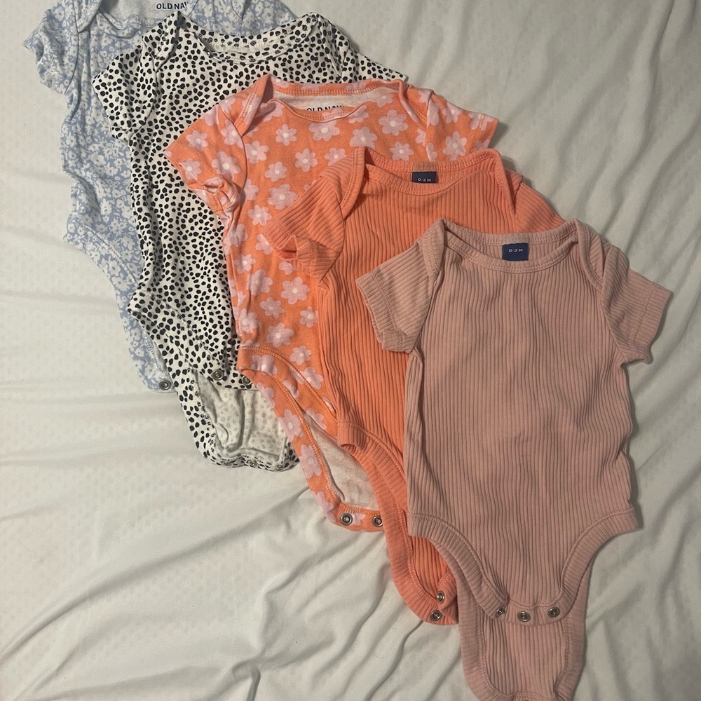 Old Navy Baby Bodysuit Set - Soft Peach and Pink